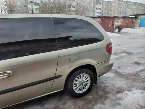 Dodge Grand Caravan IV, 7 мест, 2002 г.