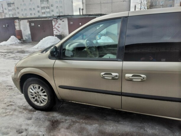 Dodge Grand Caravan IV, 7 мест, 2002 г.