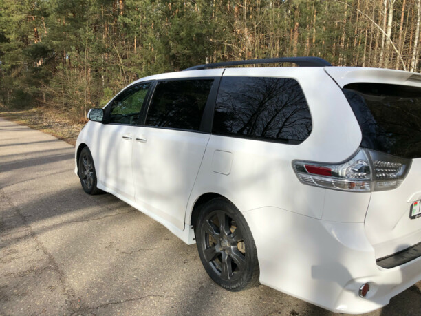 Toyota Sienna III (XL30), 7 мест, 2017 г.