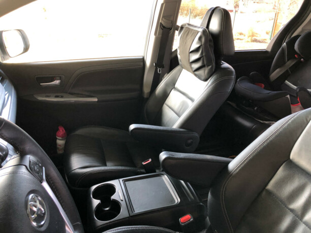 Toyota Sienna III (XL30), 7 мест, 2017 г.