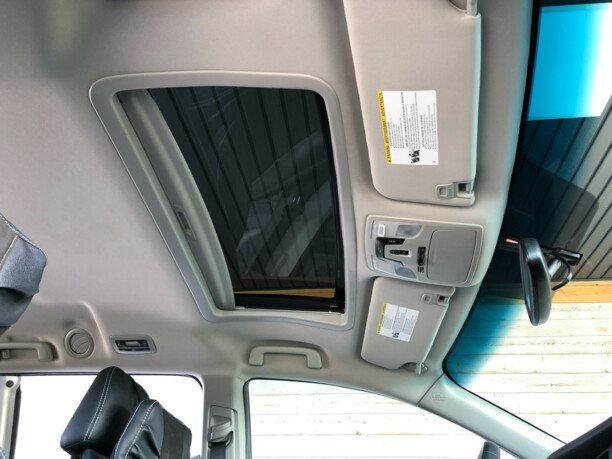 Toyota Sienna III (XL30), 7 мест, 2017 г.