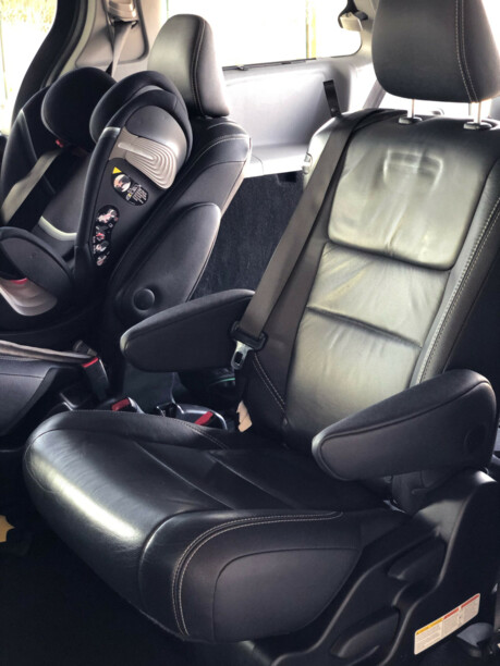 Toyota Sienna III (XL30), 7 мест, 2017 г.