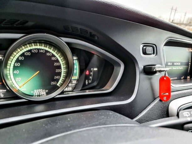 Volvo V40 II · Рестайлинг, 2018 г.