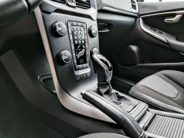 Volvo V40 II · Рестайлинг, 2018 г.