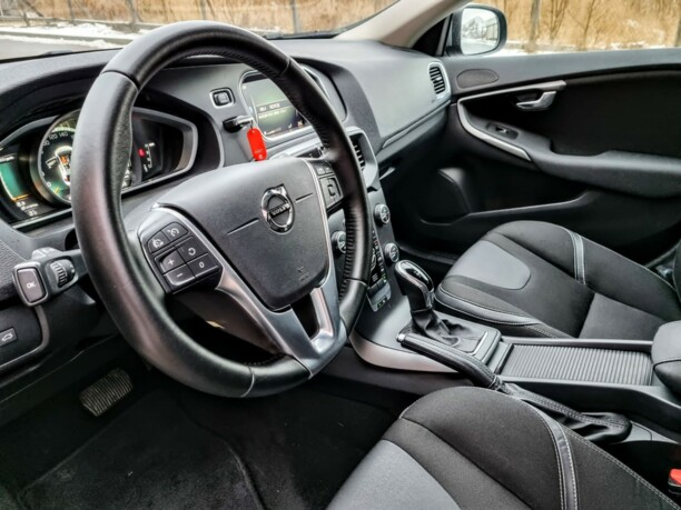 Volvo V40 II · Рестайлинг, 2018 г.