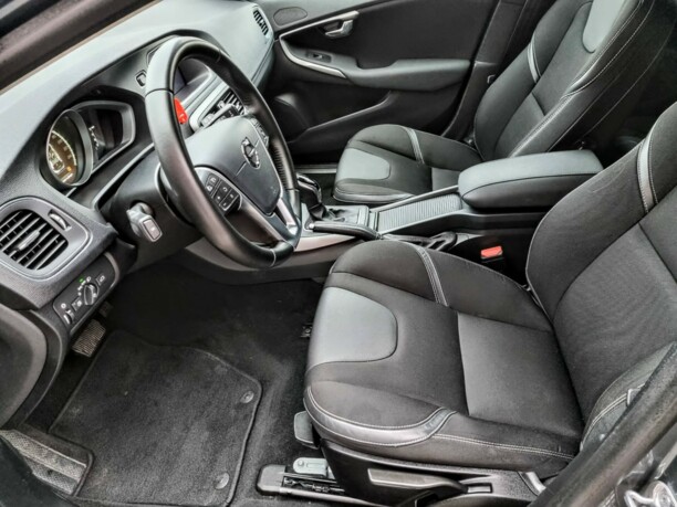 Volvo V40 II · Рестайлинг, 2018 г.