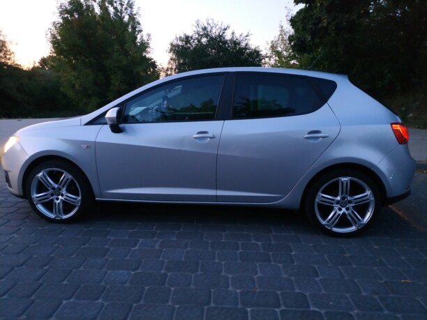 SEAT Ibiza IV, 2010 г.