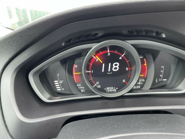 Volvo V40 II · Рестайлинг, 2018 г.