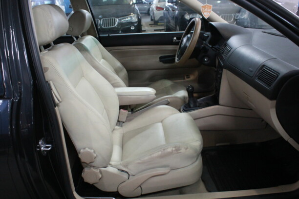 Volkswagen Golf IV, 2001 г.