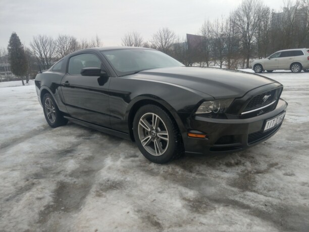 Ford Mustang V · Рестайлинг, 2012 г.