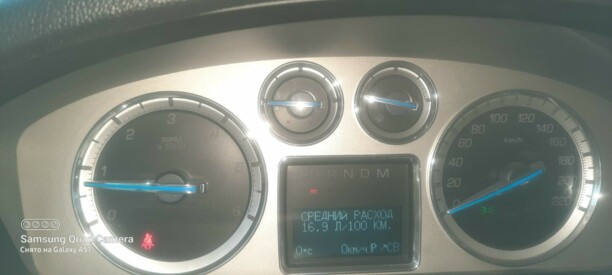 Cadillac Escalade III, 7 мест, 2011 г.