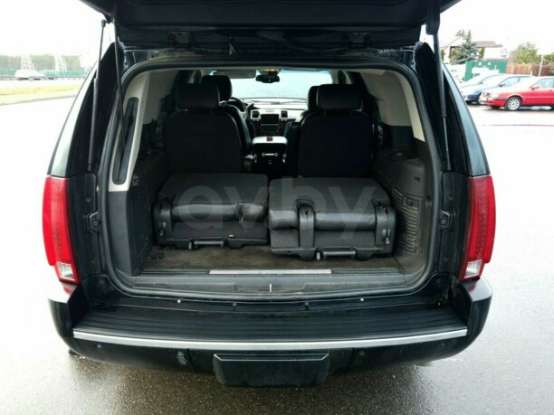 Cadillac Escalade III, 7 мест, 2011 г.