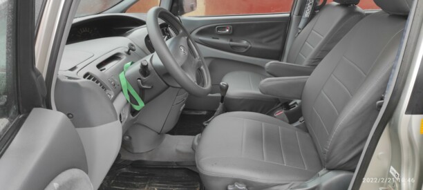 Toyota Previa II (XR30, XR40), 7 мест, 2002 г.