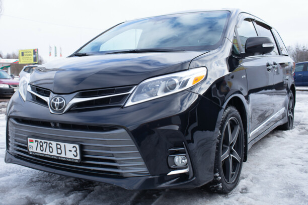 Toyota Sienna III (XL30), 7 мест, 2018 г.