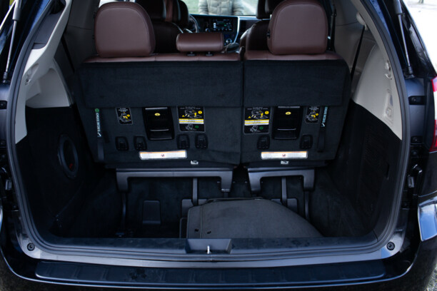 Toyota Sienna III (XL30), 7 мест, 2018 г.