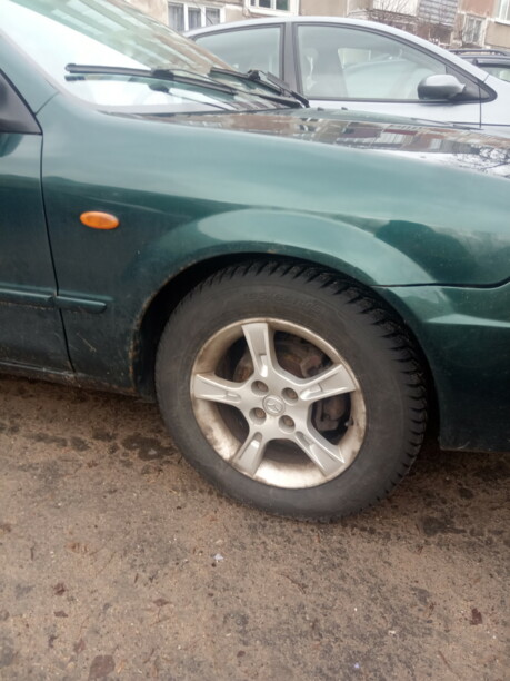 Mazda 323F, 2001 г.