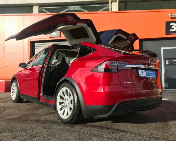 Tesla Model X, 2018 г.