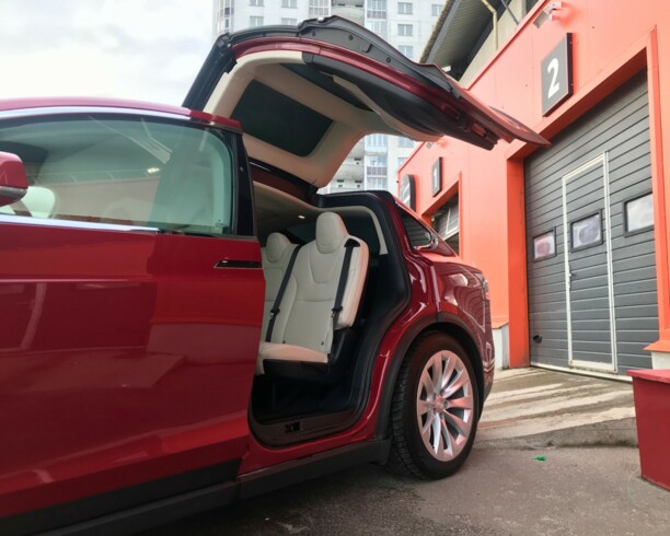 Tesla Model X, 2018 г.