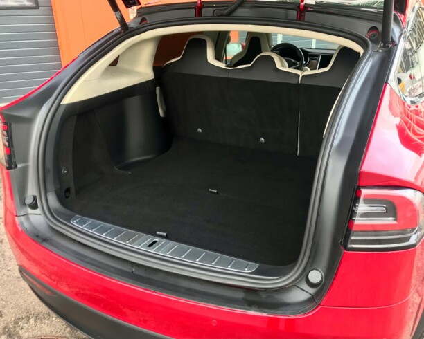 Tesla Model X, 2018 г.