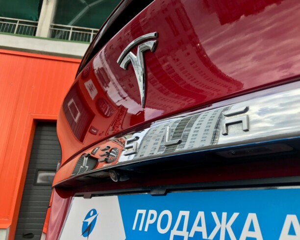 Tesla Model X, 2018 г.