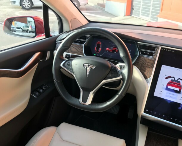 Tesla Model X, 2018 г.