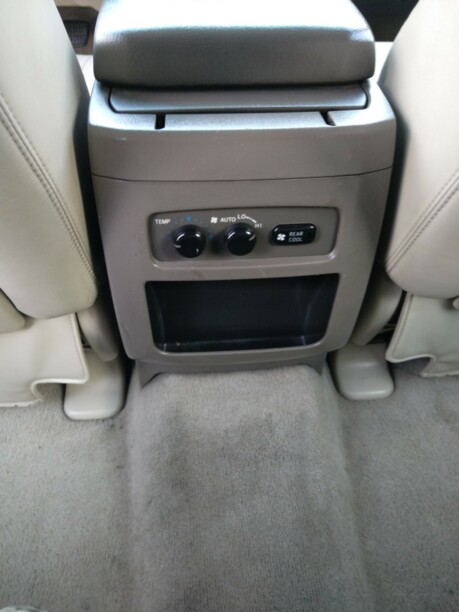Toyota Land Cruiser Prado J120, 7 мест, 2006 г.