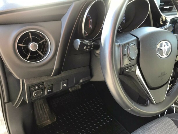 Toyota Auris II (E180) · Рестайлинг, 2018 г.