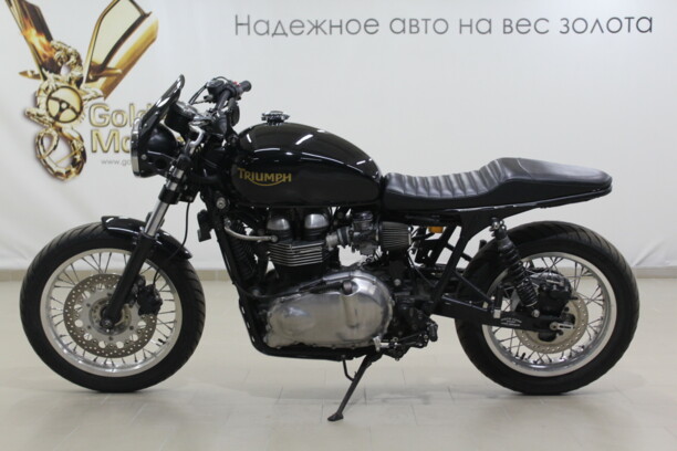 Triumph Thruxton 900, 2010 г.
