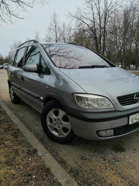 Opel Zafira A, 7 мест, 2001 г.