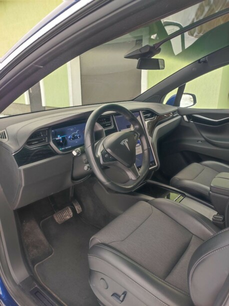 Tesla Model X, 2018 г.