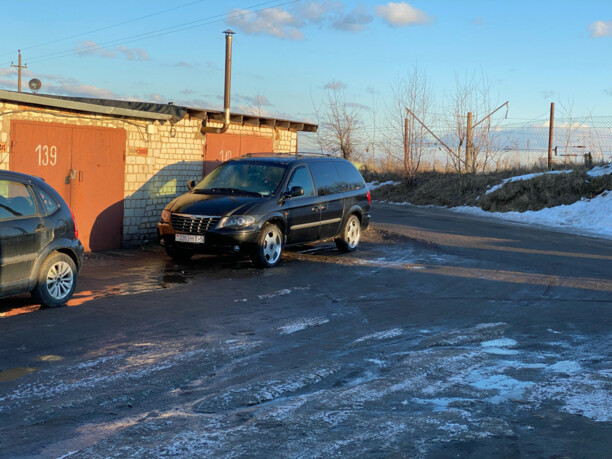 Chrysler Grand Voyager IV, 7 мест, 2004 г.