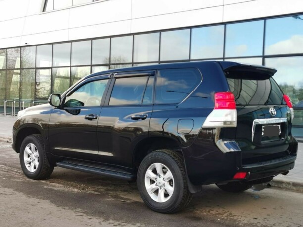 Toyota Land Cruiser Prado J150, 7 мест, 2010 г.