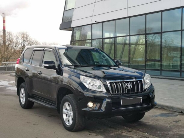Toyota Land Cruiser Prado J150, 7 мест, 2010 г.
