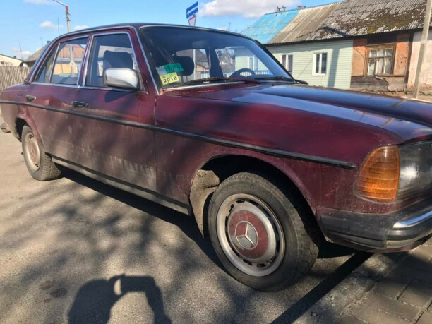 Mercedes-Benz E-Класс W123, 1982 г.