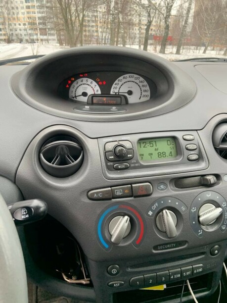 Toyota Yaris I (P1), 2002 г.