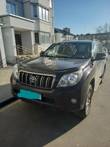 Toyota Land Cruiser Prado J150, 7 мест, 2011 г.