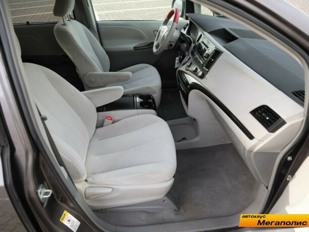 Toyota Sienna III (XL30), 2011 г.