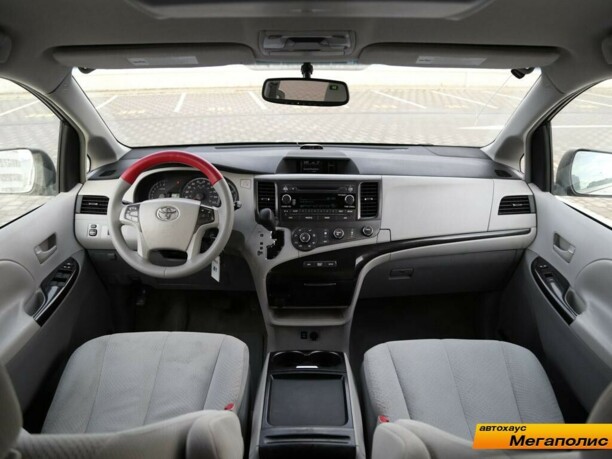 Toyota Sienna III (XL30), 2011 г.
