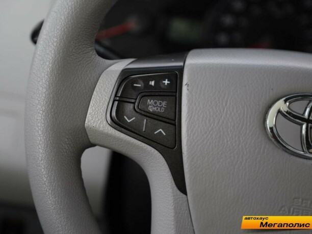 Toyota Sienna III (XL30), 2011 г.