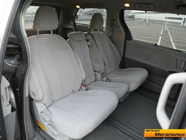 Toyota Sienna III (XL30), 2011 г.