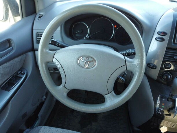Toyota Sienna II (XL20) · Рестайлинг, 7 мест, 2007 г.