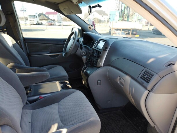 Toyota Sienna II (XL20) · Рестайлинг, 7 мест, 2007 г.