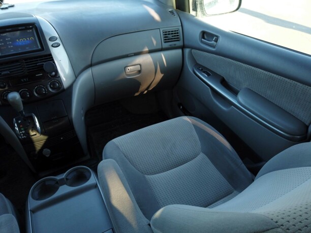 Toyota Sienna II (XL20) · Рестайлинг, 7 мест, 2007 г.