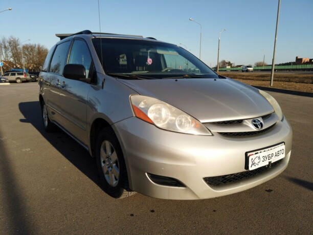 Toyota Sienna II (XL20) · Рестайлинг, 7 мест, 2007 г.