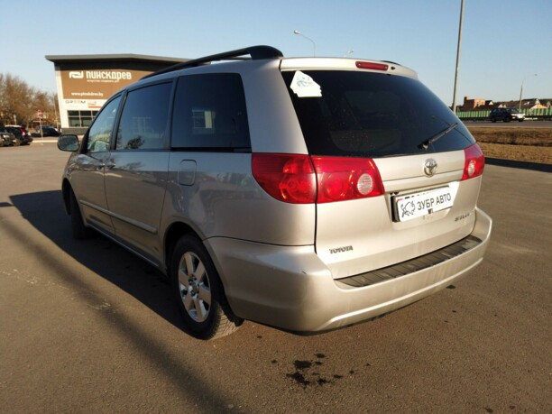 Toyota Sienna II (XL20) · Рестайлинг, 7 мест, 2007 г.