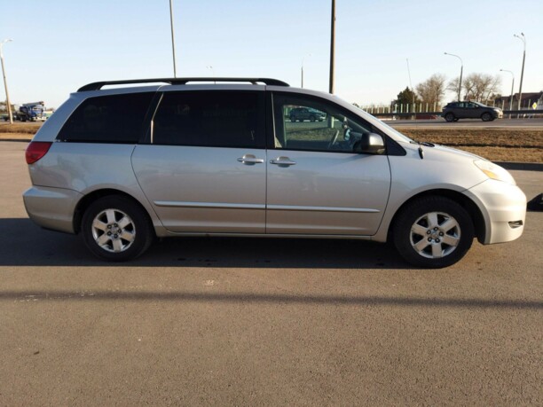 Toyota Sienna II (XL20) · Рестайлинг, 7 мест, 2007 г.