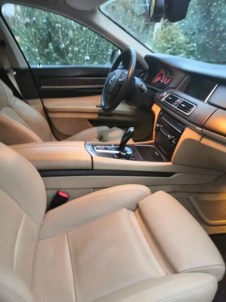 BMW 7 серия F02 (Long) · Рестайлинг, 2013 г.