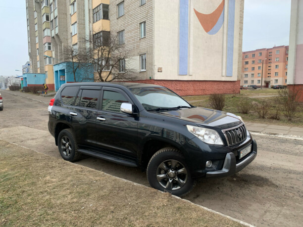 Toyota Land Cruiser Prado J150, 7 мест, 2011 г.