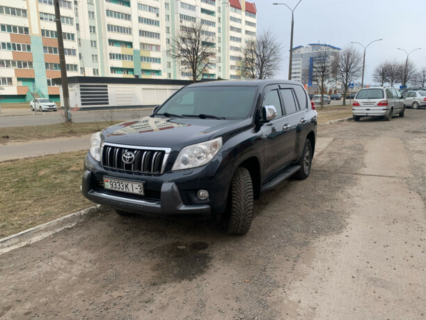 Toyota Land Cruiser Prado J150, 7 мест, 2011 г.