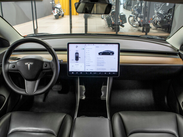 Tesla Model 3, 2019 г.